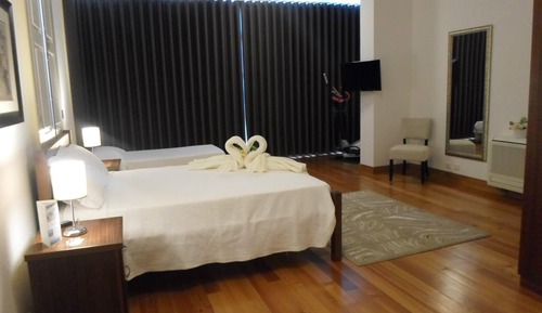 Comfort-Vierbettzimmer, 1 Schlafzimmer, Nichtraucher, Blick auf den Innenhof