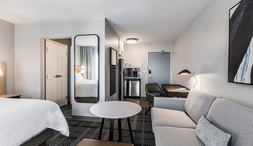 Studiosuite, 1 King-Bett, barrierearme Badewanne, Nichtraucher (Kitchen, Accessible Bathtub)