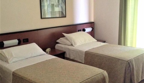 Classic-Doppel- oder -Zweibettzimmer