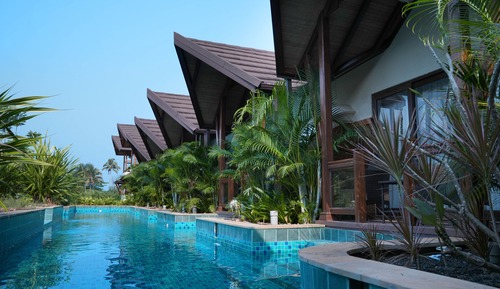 Luxury-Zimmer, 1 King-Bett, Poolblick, Poolseite