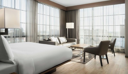 Zimmer, 1 King-Bett, Eckzimmer