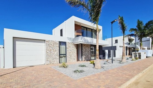 Luxury-Villa