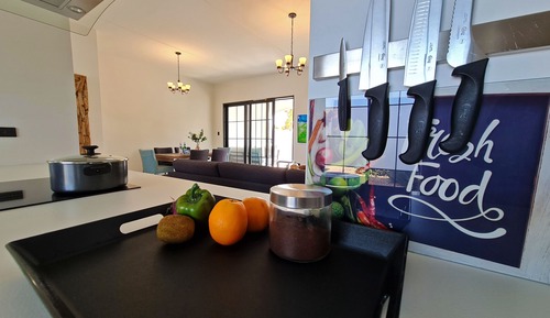 Deluxe-Stadtwohnung, 3 Schlafzimmer, eigener Pool, Eckzimmer