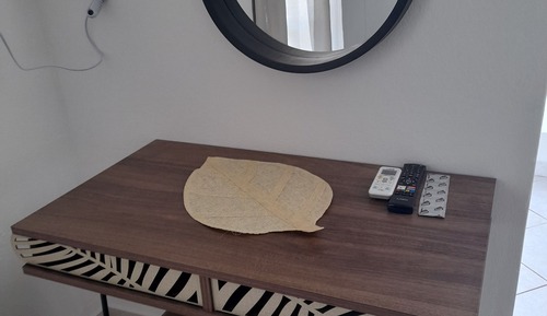 Design-Doppel- oder -Zweibettzimmer