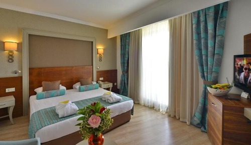 Deluxe-Zimmer, Terrasse, Poolblick