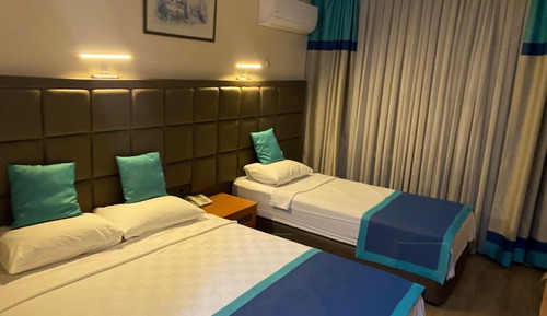 Standard-Dreibettzimmer