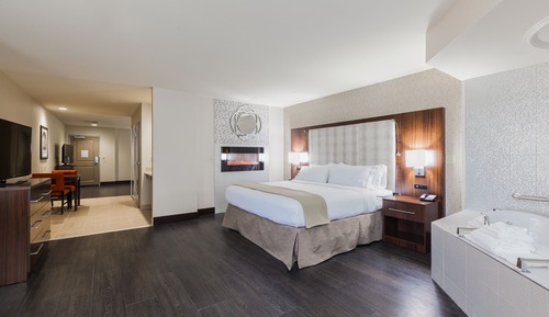 Suite, 1 King-Bett und Schlafsofa, barrierearme Badewanne (Communications)