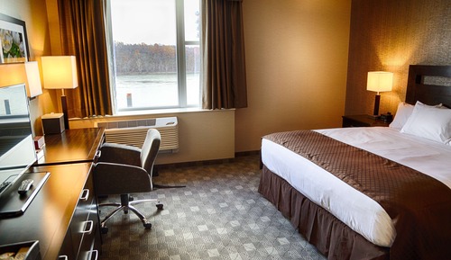 Zimmer, 1 King-Bett, barrierefrei, Nichtraucher (Roll In Shower)
