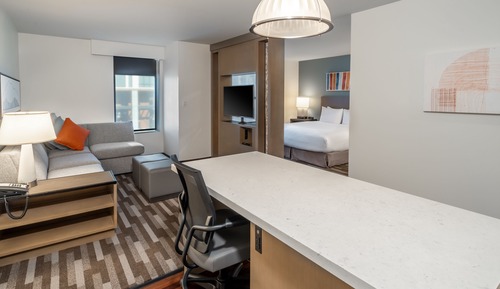 Studiosuite, 1 King-Bett und Schlafsofa, barrierefrei (Shower)