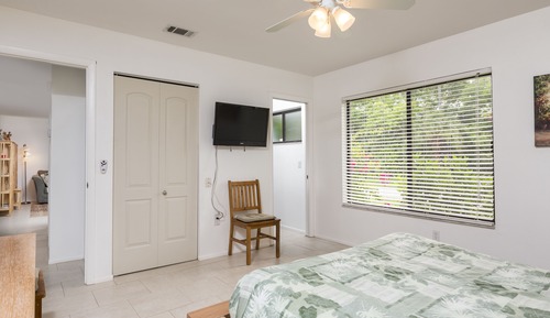 Ferienhaus, 2 Schlafzimmer, eigener Pool, Seeseite (1.5 Bathrooms)