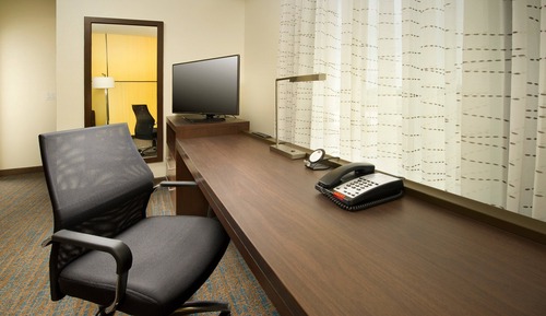 Suite, 1 Schlafzimmer (Mobility/Hearing Access, Roll-In Shwr)