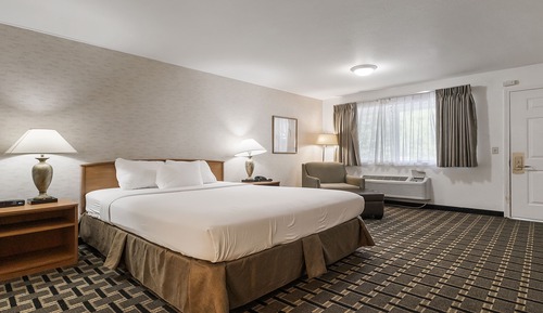 Standardzimmer, 1 King-Bett, Nichtraucher, Kühlschrank und Mikrowelle