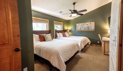 Alpine Loop - 2 Queen Beds Ensuite