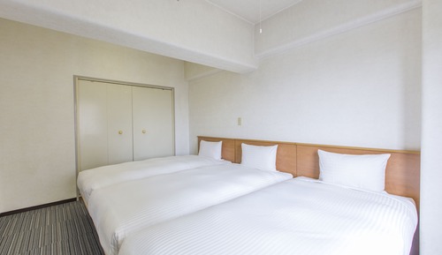 Standard-Dreibettzimmer, Raucher (With Kitchenette)