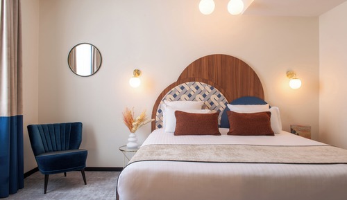 Doppel- oder Zweibettzimmer, Blick auf den Innenhof