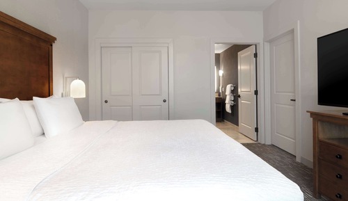 Suite, 1 King-Bett, barrierefrei, Nichtraucher (Roll-in Shower)