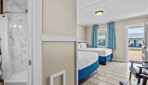 Standardzimmer, 2 Doppelbetten, Blick auf den Innenhof