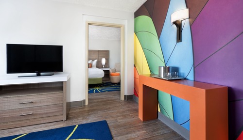 Suite, 1 King-Bett, barrierearm (Transfer Shower)