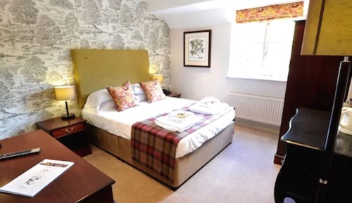 Standard-Doppel- oder -Zweibettzimmer, mit Bad