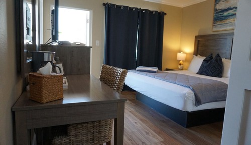 Comfort-Zimmer, 1 King-Bett, Nichtraucher (Not Ocean View Efficiency)