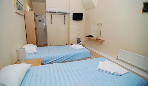 Economy-Doppel- oder -Zweibettzimmer