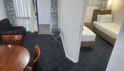 Familien-Doppel- oder -Zweibettzimmer
