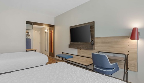 Zimmer, 2 Queen-Betten, barrierefrei (Hearing)