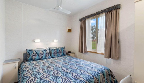 Standard-Ferienhütte, 2 Schlafzimmer (Sleeps 6)