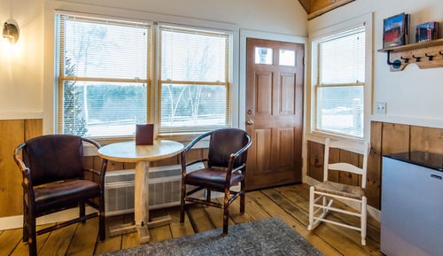 Ferienhütte (Tiny, Offsite)