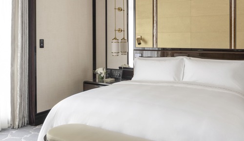 Deluxe Room, 1 King Bed