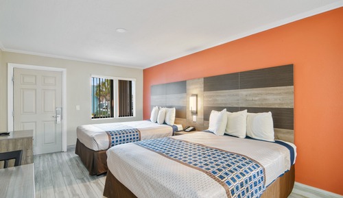 Familienzimmer, 2 Queen-Betten, Kühlschrank und Mikrowelle, am Strand