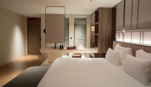 Building 3 Grand Jacuzzi Superking