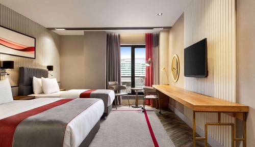 Superior-Zimmer, Raucher (1 Queen Bed & 1 Twin Bed)