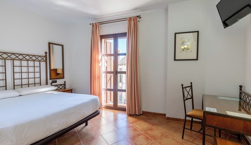 Superior-Doppelzimmer, 1 Doppelbett oder 2 Einzelbetten, Balkon, Stadtblick