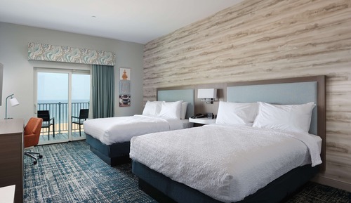 Zimmer, 2 Queen-Betten, Kühlschrank, Seeblick