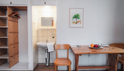 Vierbettzimmer, Gemeinschaftsbad