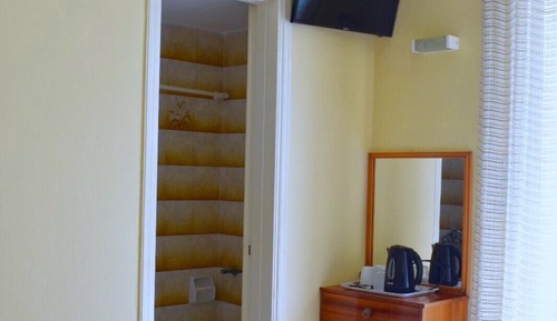 Standard-Doppelzimmer, eingeschränkter Meerblick