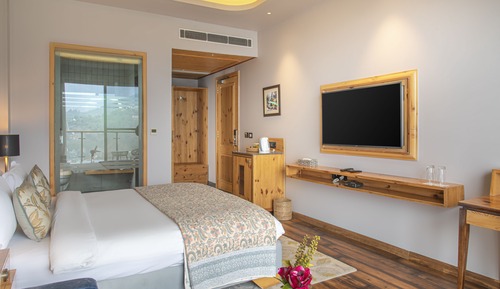 Club-Zimmer, Badewanne, Bergblick