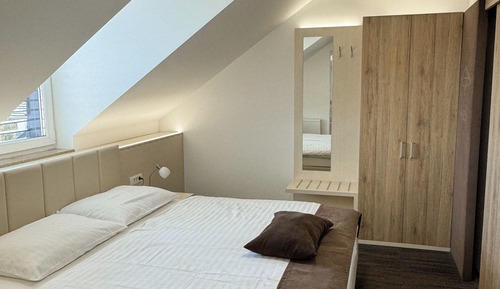 Familien-Vierbettzimmer