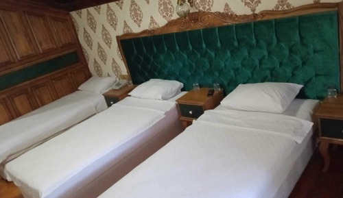 Economy-Dreibettzimmer