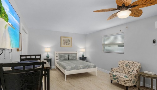 Studio Condo, 1 Queen Bed, Patio