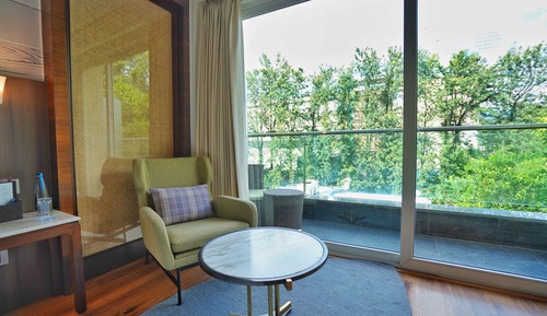 Zimmer, 1 King-Bett, Balkon