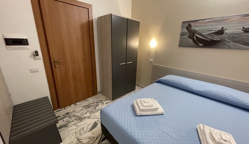 Comfort-Zimmer, 1 Doppelbett, mit Bad, Stadtblick