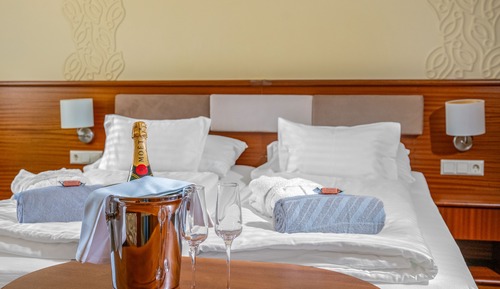 Standard-Doppel- oder -Zweibettzimmer