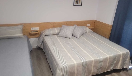 Dreibettzimmer