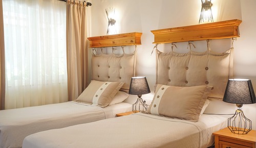 Basic-Doppel- oder -Zweibettzimmer