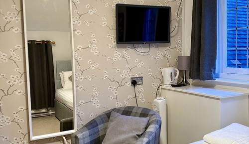 Basic Single Room, Ensuite