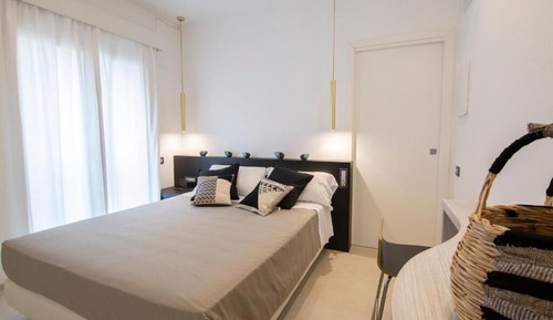 Luxury-Apartment