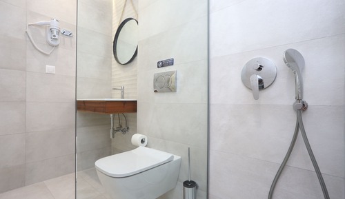 Deluxe-Doppel- oder -Zweibettzimmer