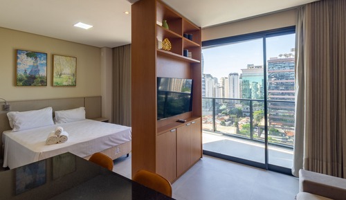 Exclusive-Studio (453494)